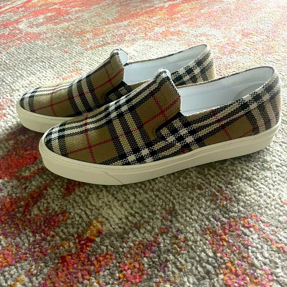 Mens Burberry sneakers used but worn only 3 times